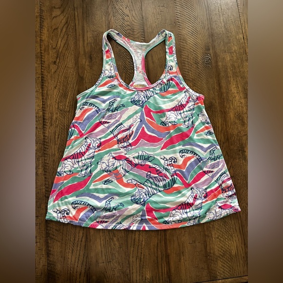 Lilly Pulitzer Tops - Lilly Pulitzer Racerback tee shirt animal print multi colored size medium
